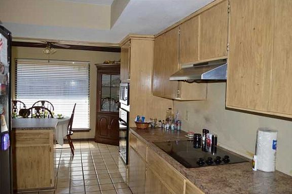 3rd image of 2317 Creighton Dr