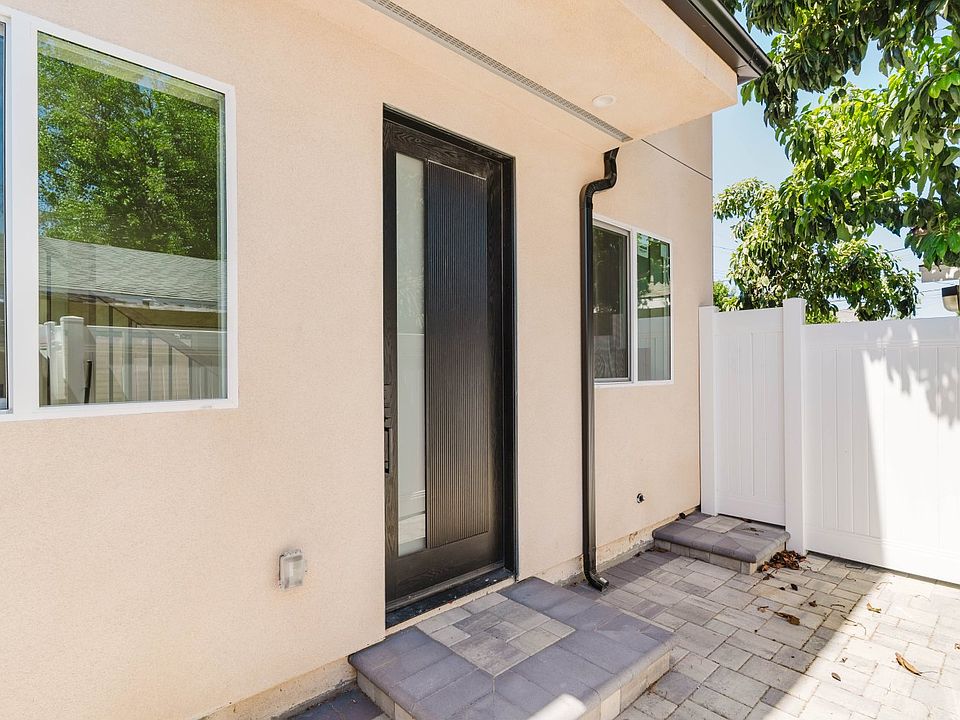 1st image of 8839 Sophia Ave
