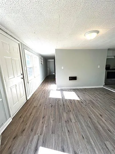 11542 Somerset Avenue — Photo 3