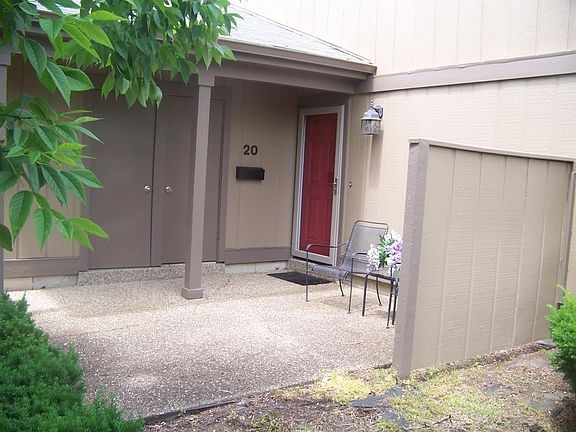 2nd image of 500 Laketower Dr Unit 20