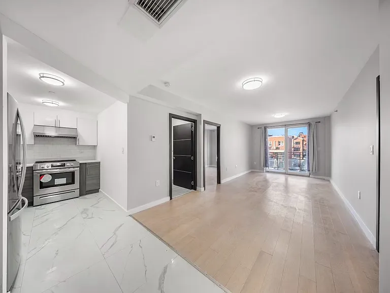 70-09 45th Ave #3D — Photo 2