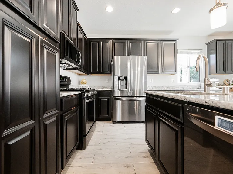 7333 Chesapeake Cove St — Photo 6