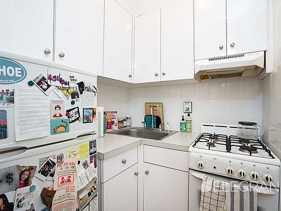 3rd image of 1583 1st Ave APT 3C