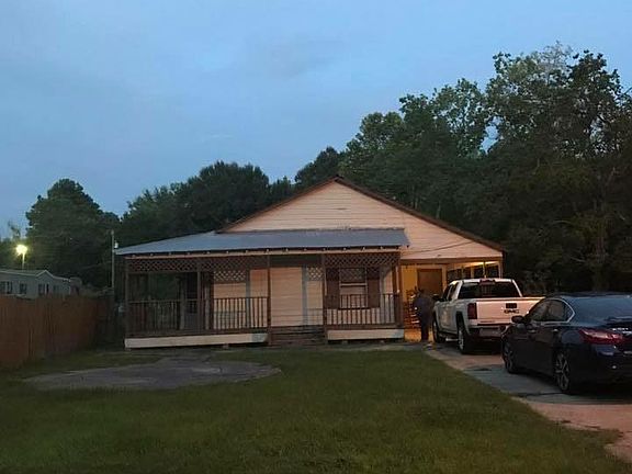3rd image of 125 Marshall Ln