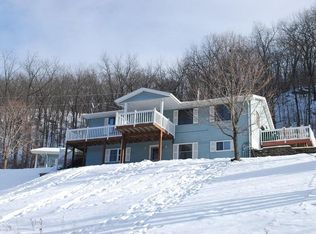 32002 New Hartford Rd, Dakota, MN 55925