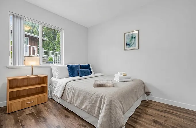 2 bed, 1000 sqft, $2,200 — Photo 3