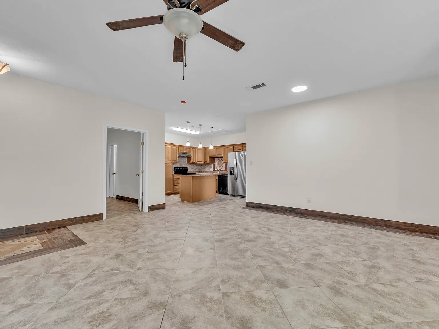 170 Interstate Dr — Photo 3