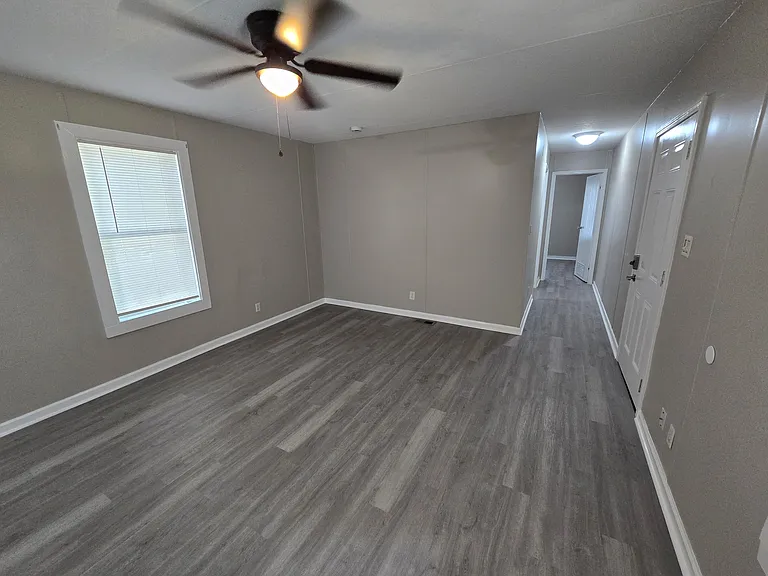2812 Desert St — Photo 10