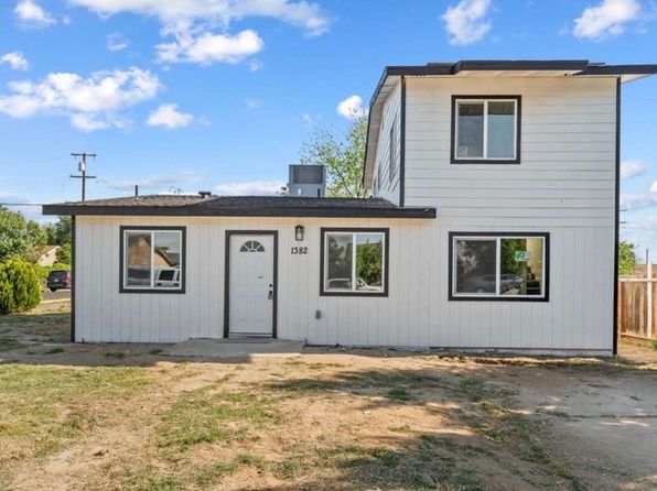 1382 E Magnolia Way