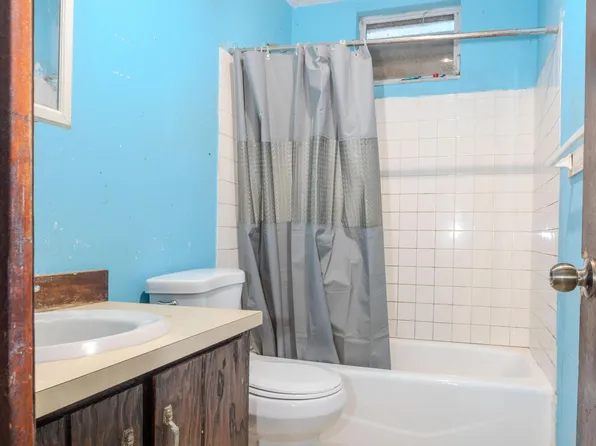 1043 NE 20th Street, Belle Glade, FL 33430