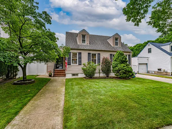 24207 83rd Avenue, Bellerose, NY 11426
