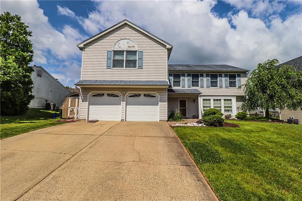 23 Heather Dr photo 1