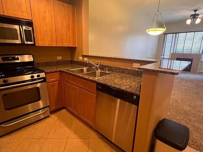 17 W Vernon Ave #413 — Photo 13
