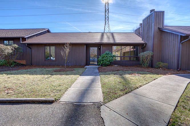 1st image of 2407 Cottage Pl