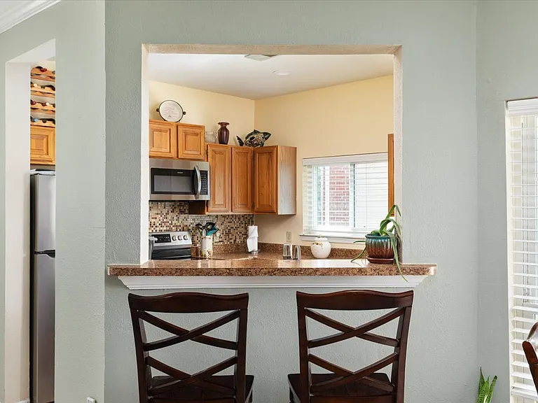 664 Gateway Dr SE #302 — Photo 10