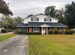 409 Toccoa Dr, Manning, SC 29102