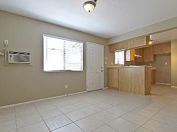 5th image of 728 E F St APT A
