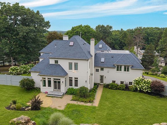 4th image of 7 Schoolmaster Ln