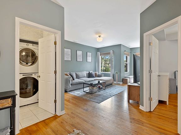 4th image of 3648 W Ainslie St #2