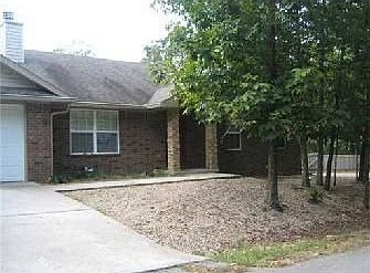 1st image of 17 Embleton Dr