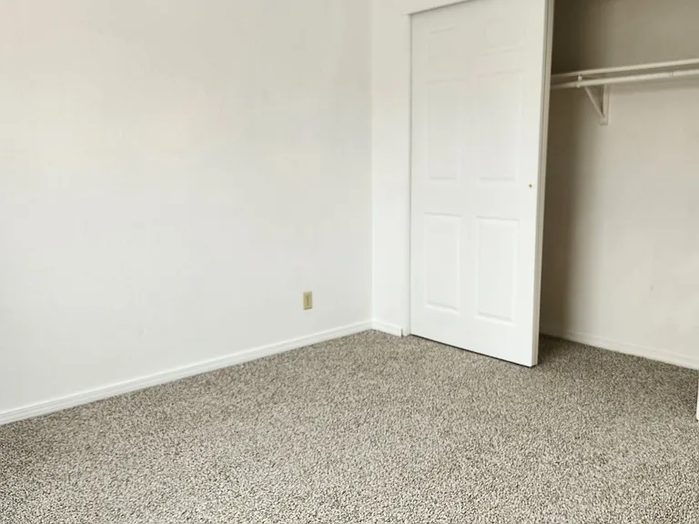 1401 Addison Ave E — Photo 7