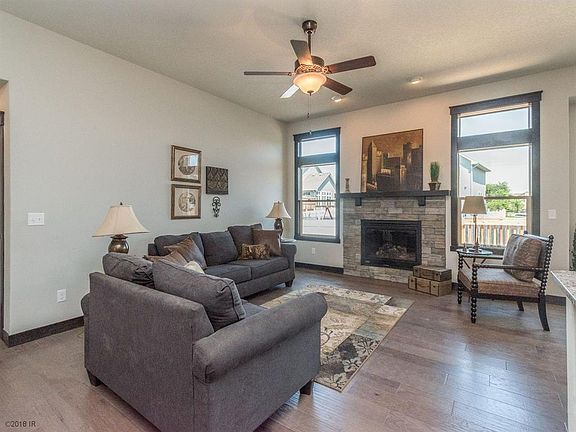 3rd image of 2206 Ironwood Dr SW