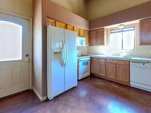 3rd image of 4111 E Tortolita St