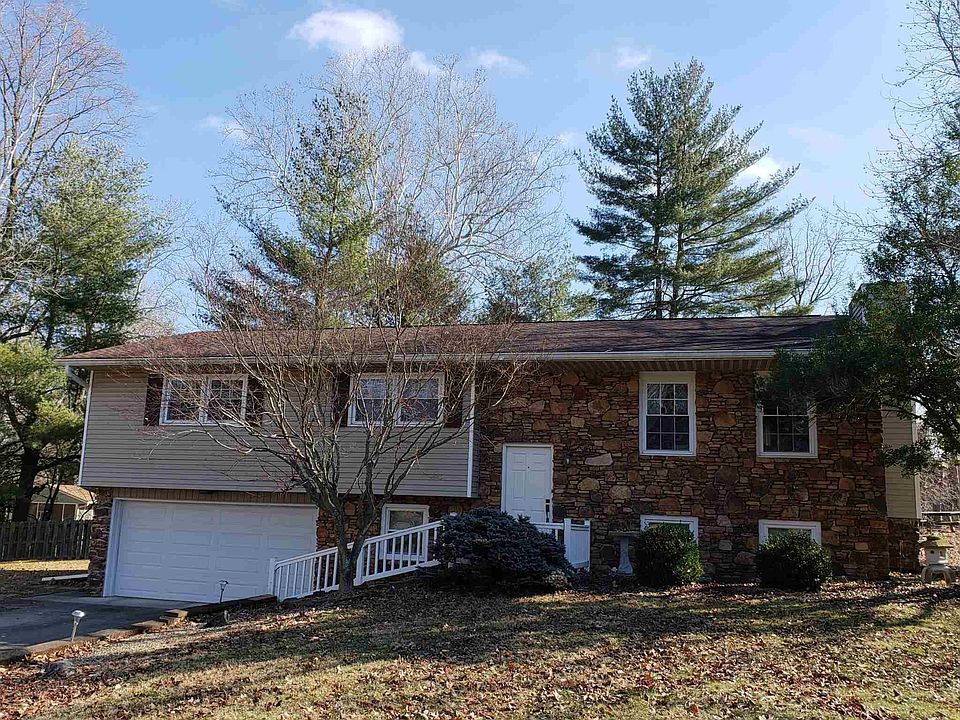 1st image of 4525 W Woodland Dr