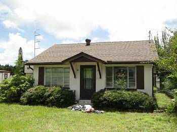 3rd image of 2800 41st Ave N