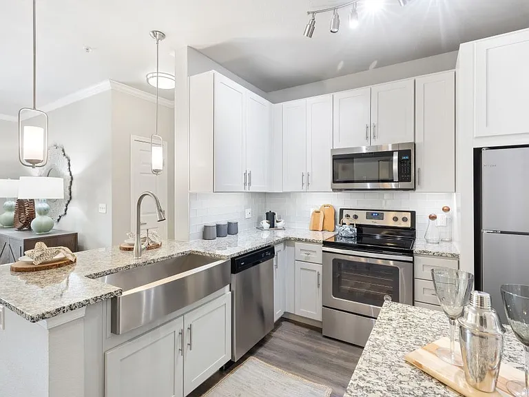 Full Kitchen with Granite Countertops