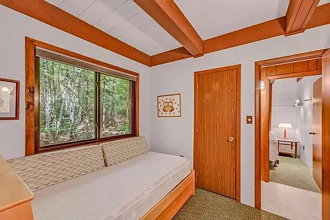 4th image of 307 Swiftwater Cir