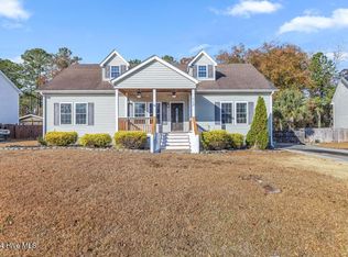 113 Craig Dr, Hubert, NC 28539