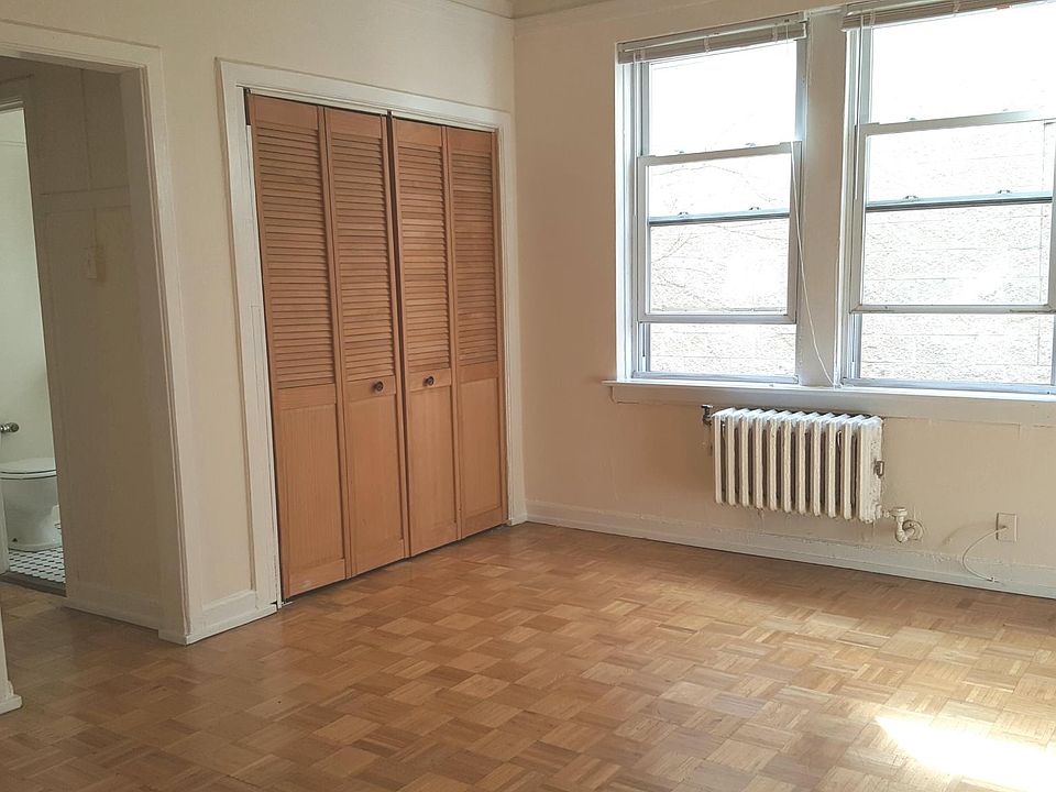 1st image of 432 W Belmont Ave APT 206