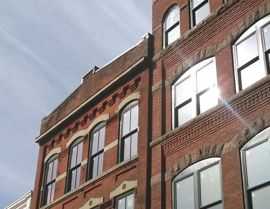 1st image of 916 Main St #3418649