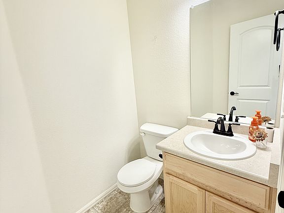 5th image of 906 Ashbrook Dr