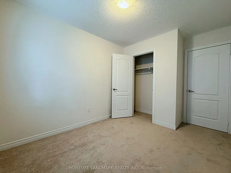 35 Hyacinth St — Photo 21