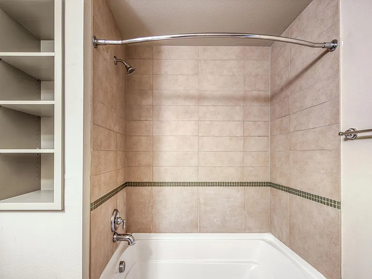 180 Harbor Square Loop NE #B218 — Photo 11