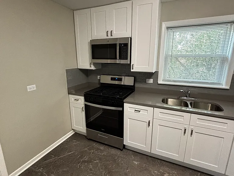 12132 S Michigan Ave — Photo 12