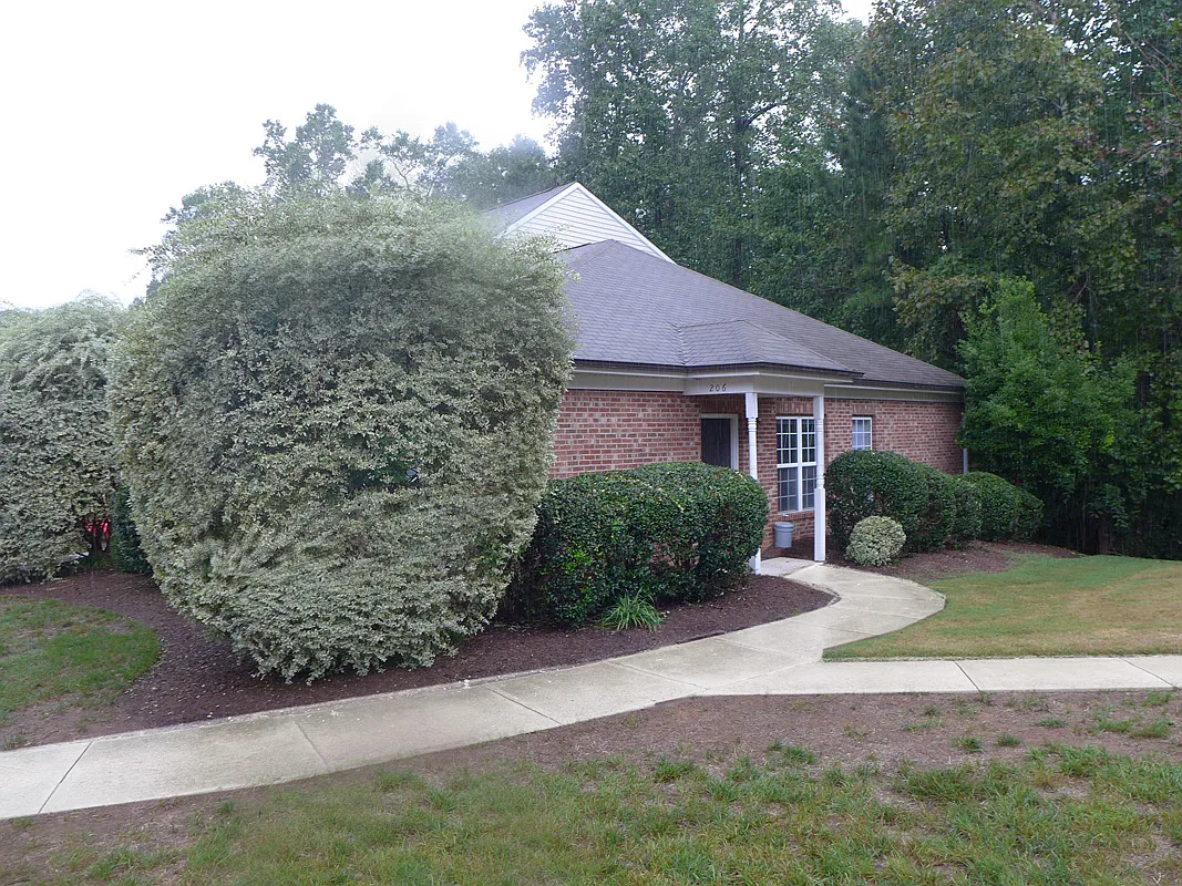 3 bed, 1184 sqft, $1,545 — Photo 1