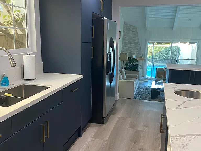 446 S Almont Dr — Photo 3