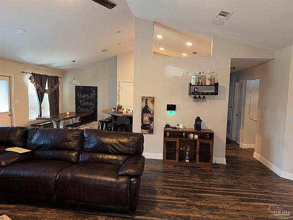5th image of 1644 Twin Pines Cir