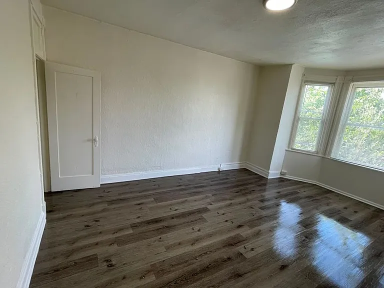2941 Clifton Ave — Photo 21