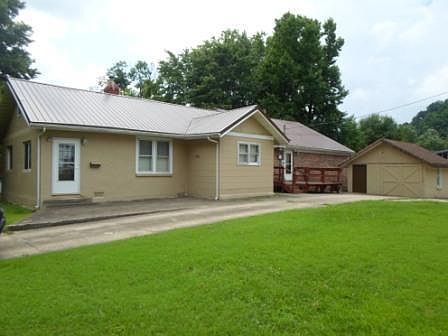 1st image of 745 N Lake Dr