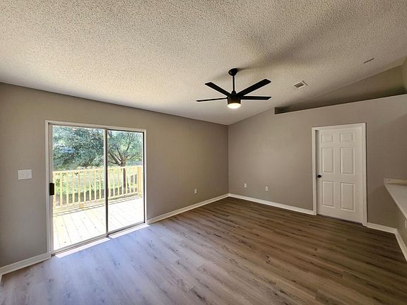 5th image of 202 Cabana Way