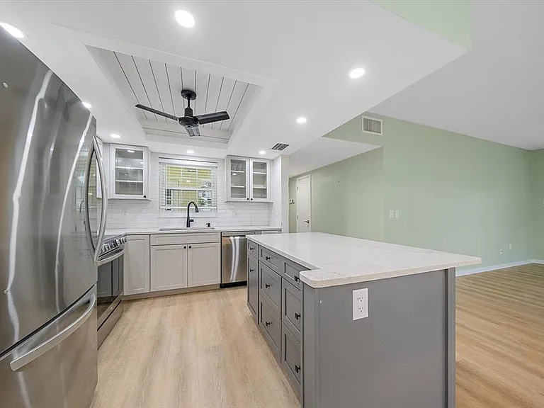5865 Tidewood Ave #8 — Photo 7