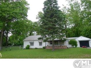 3995 Lamont Dr, Waterford, MI
