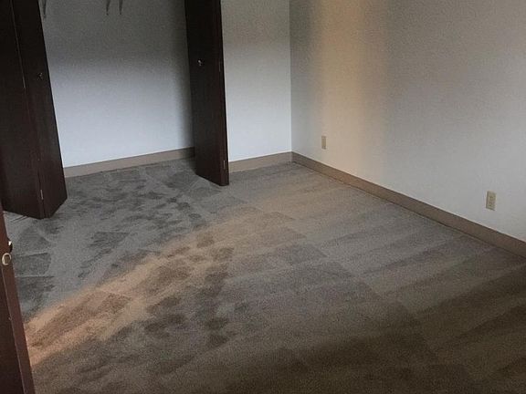 5th image of 1302 Villa Dr APT C