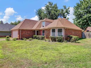 6728 Millgrove Park Dr, Bartlett, TN 38135