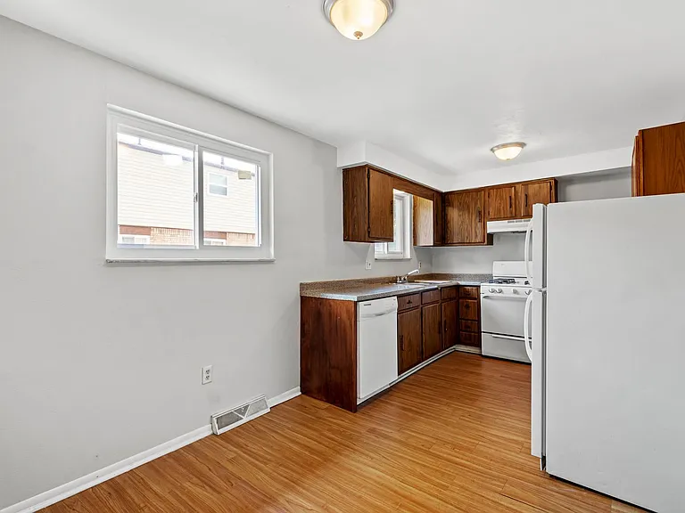 Baldwin Cathell Townhouses — Photo 50