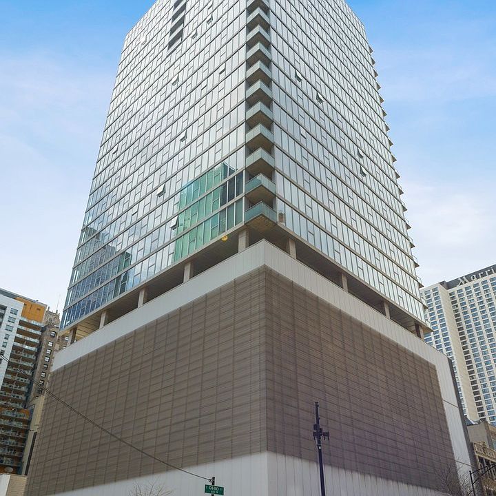 1st image of 550 N Saint Clair St APT 2106